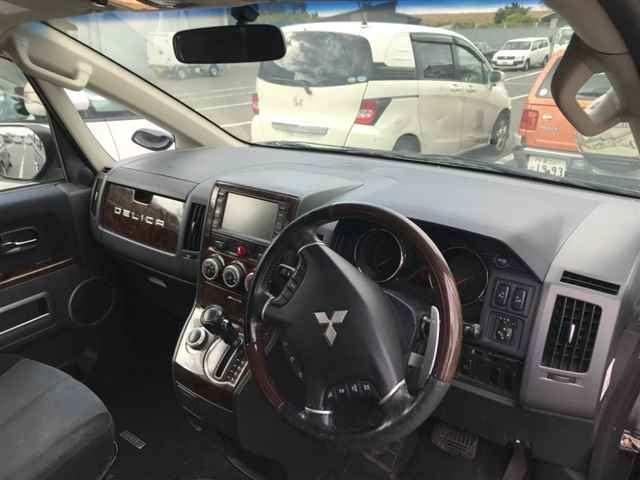 MITSUBISHI DELICA D5 2009