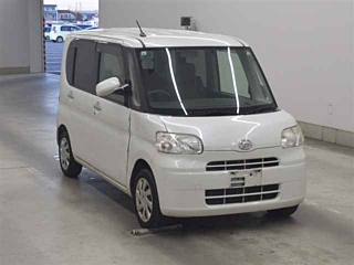 DAIHATSU TANTO 2013