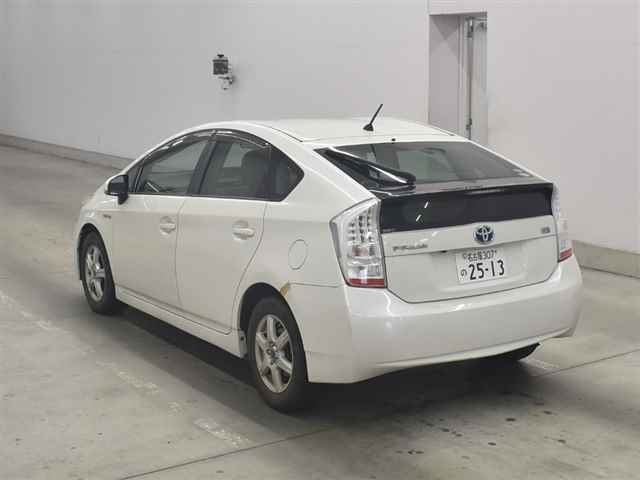 TOYOTA PRIUS 2010