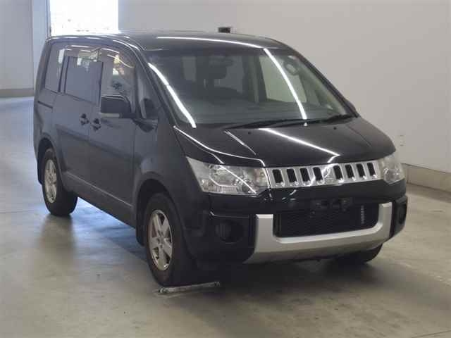 MITSUBISHI DELICA D5 2014