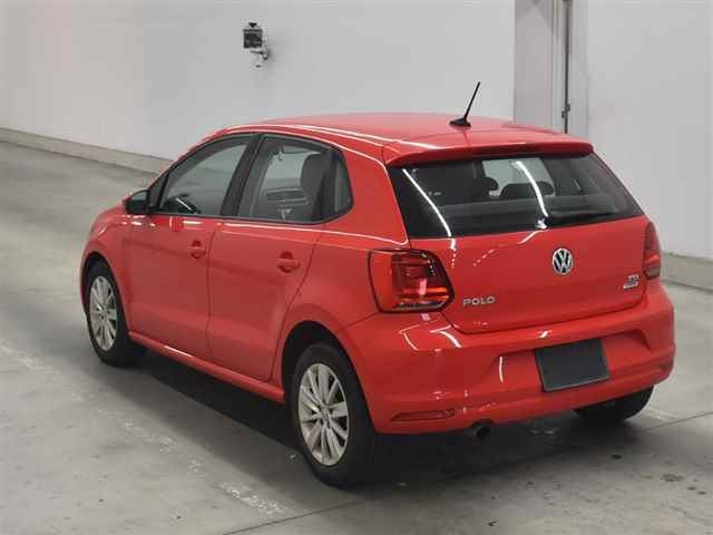 VOLKSWAGEN POLO 2014