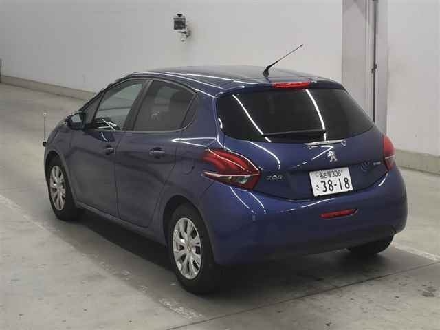 PEUGEOT 208 2016