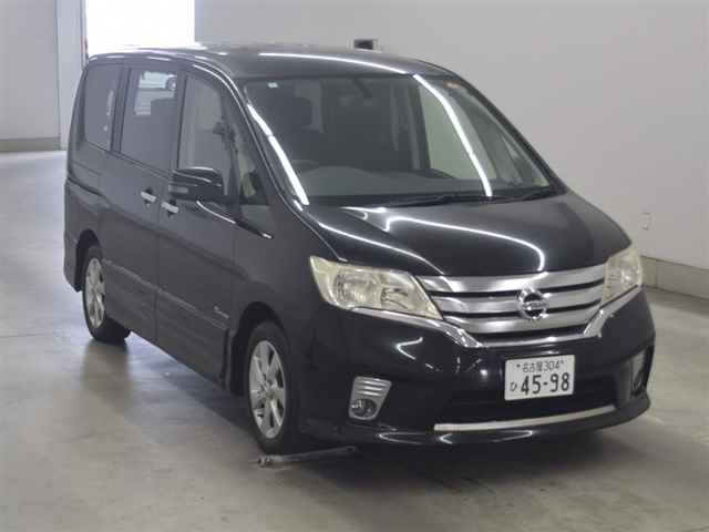 NISSAN SERENA 2013