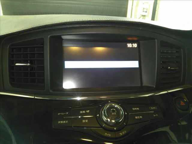 NISSAN ELGRAND 2010
