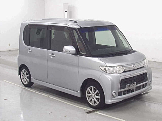 DAIHATSU TANTO 2013