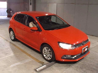 VOLKSWAGEN POLO 2015