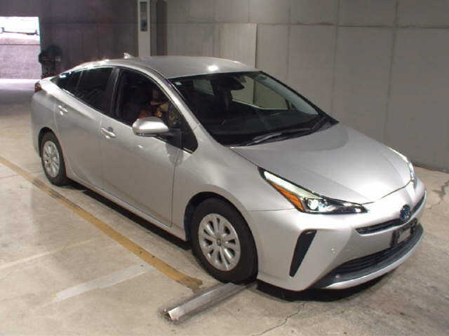 TOYOTA PRIUS 2022