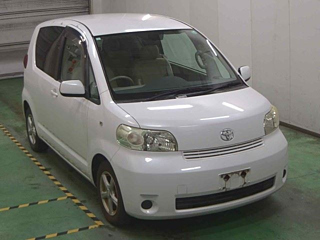 TOYOTA PORTE 2009