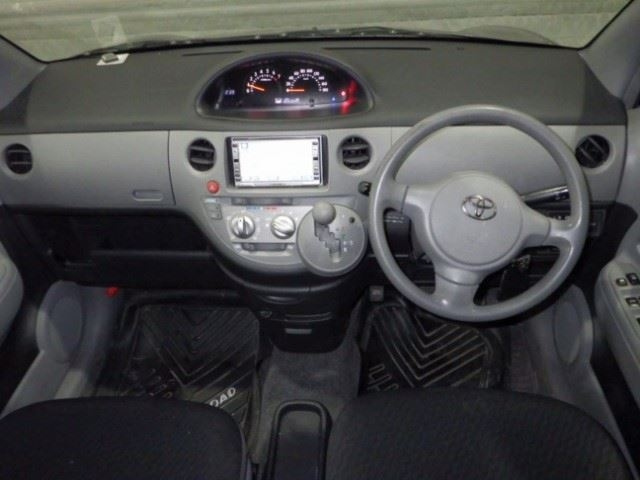 TOYOTA SIENTA 2008