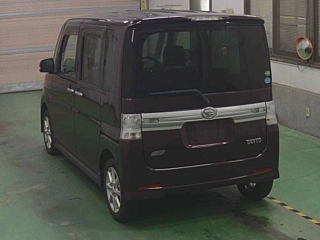 DAIHATSU TANTO 2012