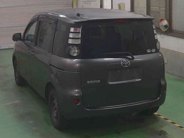 TOYOTA SIENTA 2008