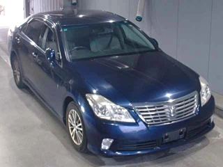 TOYOTA CROWN 2010