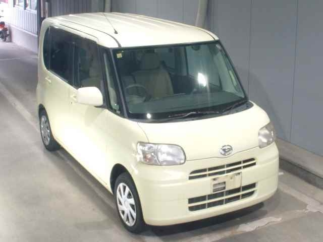 DAIHATSU TANTO 2008