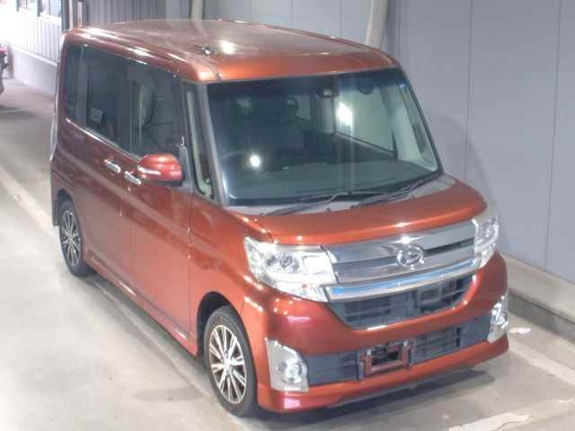 DAIHATSU TANTO 2015