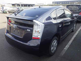 TOYOTA PRIUS 2011