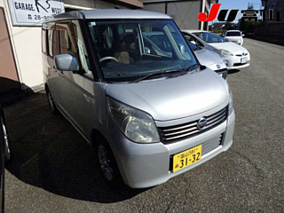 NISSAN ROOX 2011