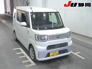 TOYOTA PIXIS MEGA 2015