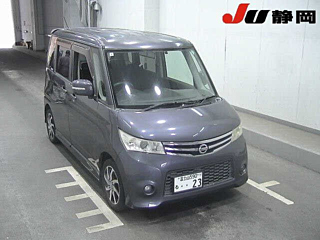NISSAN ROOX 2010