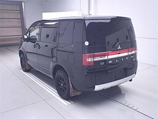 MITSUBISHI DELICA D5 2016
