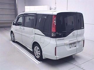 HONDA STEP WAGON 2016