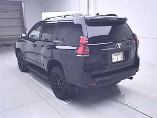 TOYOTA LAND CRUISER PRADO 2023