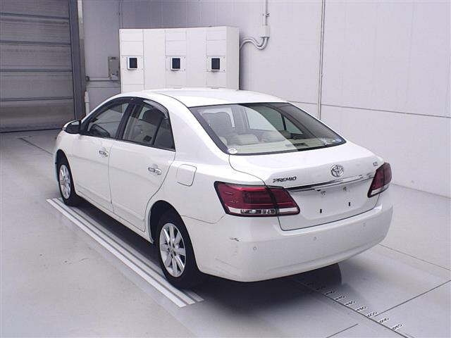 TOYOTA PREMIO 2019