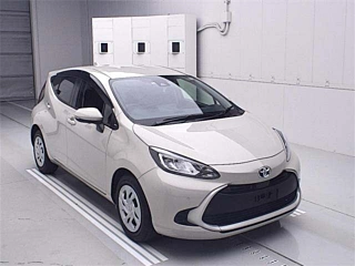 TOYOTA AQUA 2022