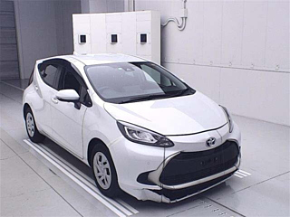 TOYOTA AQUA 2023