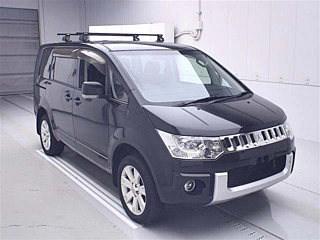 MITSUBISHI DELICA D5 2015