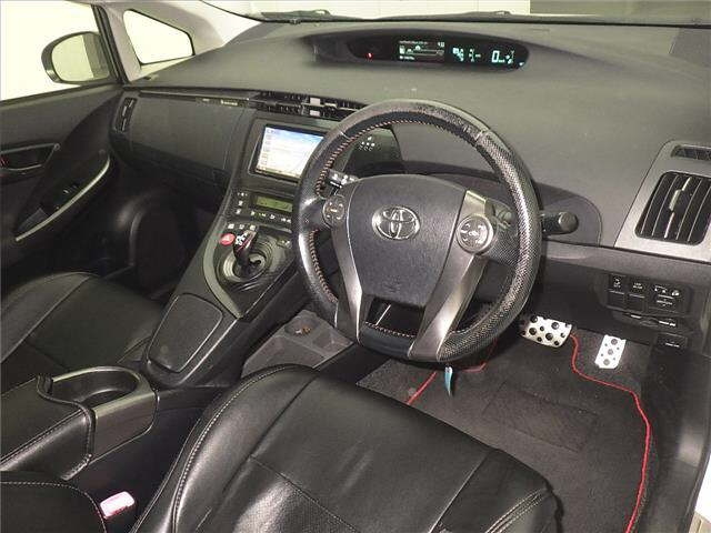 TOYOTA PRIUS 2012