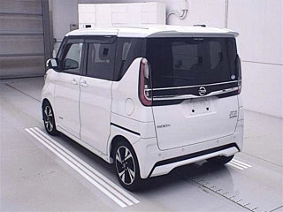 NISSAN ROOX 2020