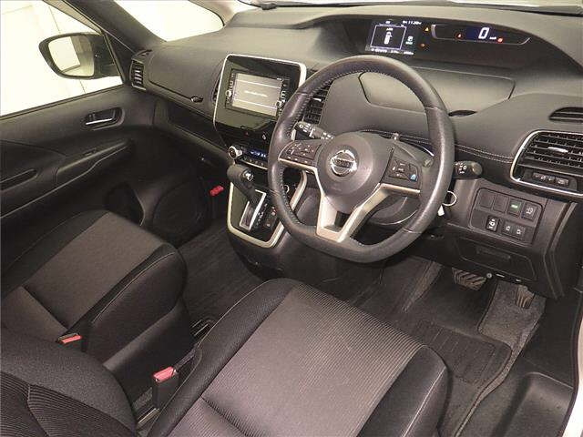 NISSAN SERENA 2017