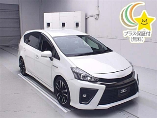 TOYOTA PRIUS ALPHA 2016