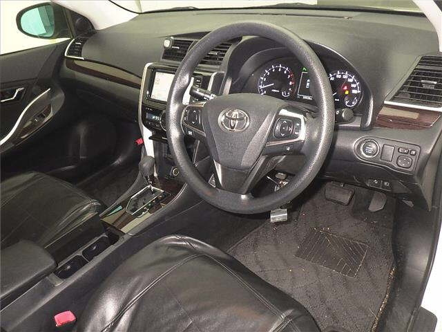 TOYOTA PREMIO 2016