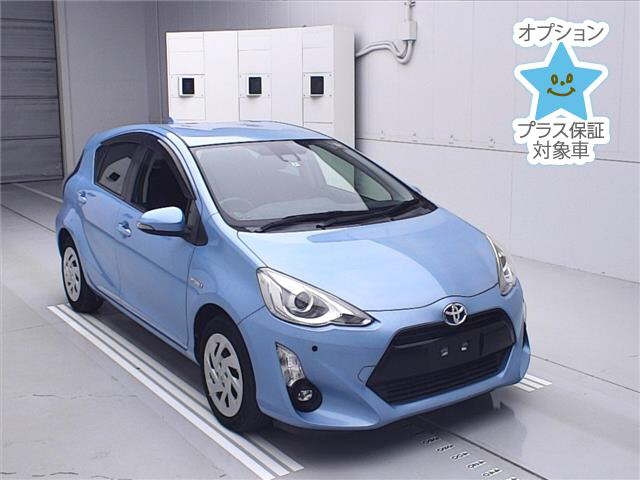 TOYOTA AQUA 2015