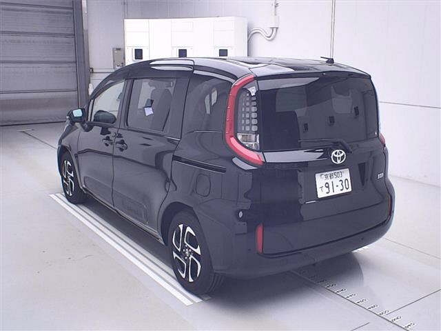 TOYOTA SIENTA 2024