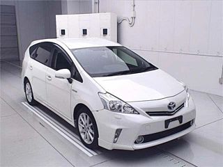 TOYOTA PRIUS ALPHA 2014