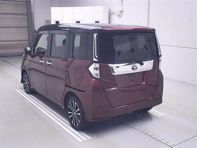 TOYOTA ROOMY 2022