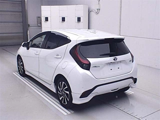 TOYOTA AQUA 2022