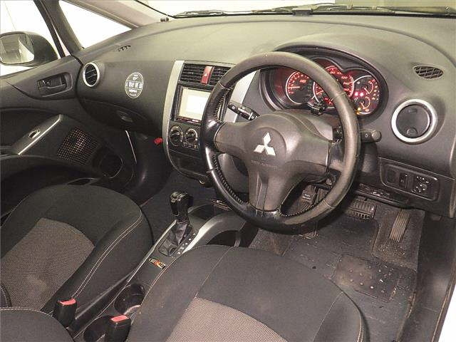 MITSUBISHI COLT PLUS 2008