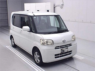 DAIHATSU TANTO 2009