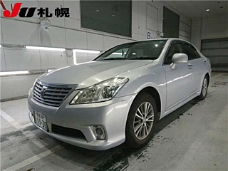 TOYOTA CROWN 2010