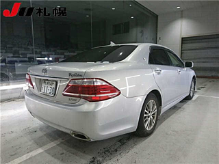 TOYOTA CROWN 2010