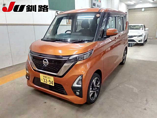 NISSAN ROOX 2025