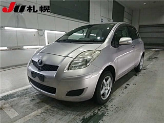 TOYOTA VITZ 2010