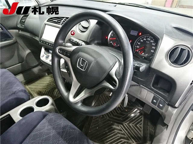 HONDA STREAM 2011