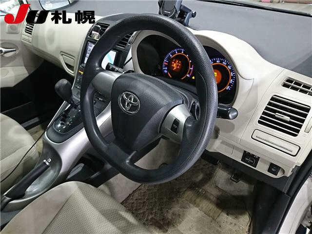 TOYOTA AURIS 2010