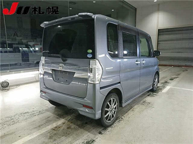 DAIHATSU TANTO 2015