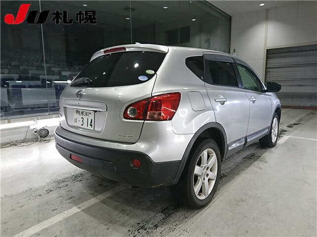 NISSAN DUALIS 2010