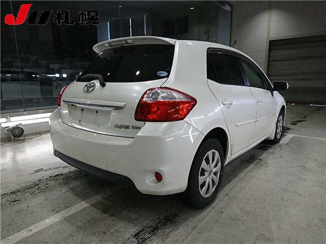 TOYOTA AURIS 2010